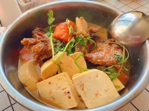 红焖羊骨头的做法