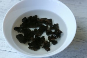 教你怎么做凉拌木耳黄花菜(鲜)