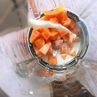 怎么做美味的木瓜奶昔？