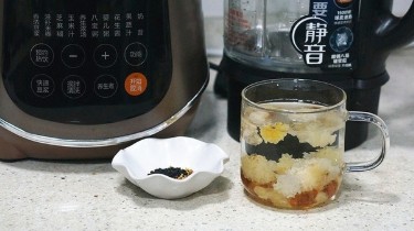 养颜桃胶汤的做法
