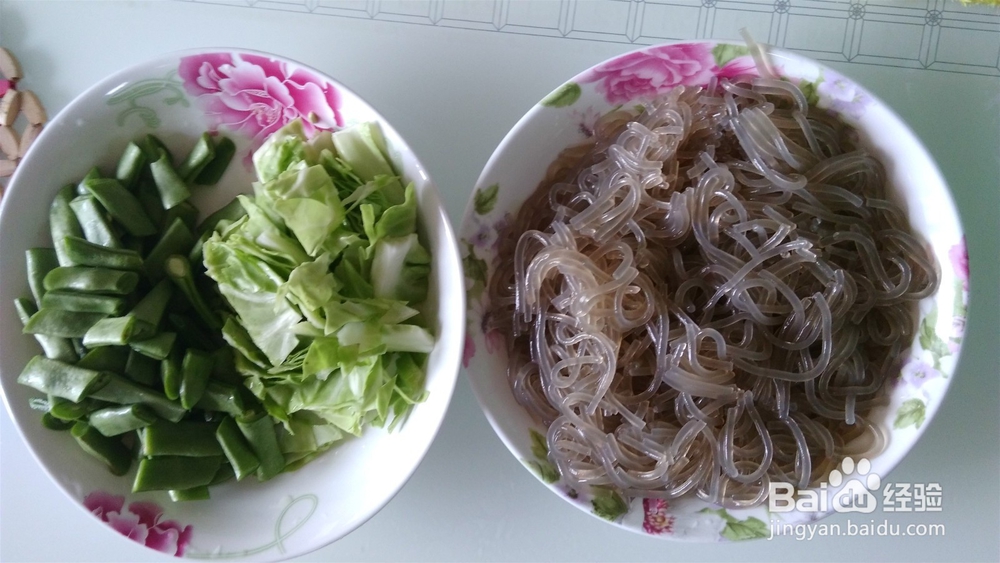 家中每样菜剩一点,就做个杂烩菜吧