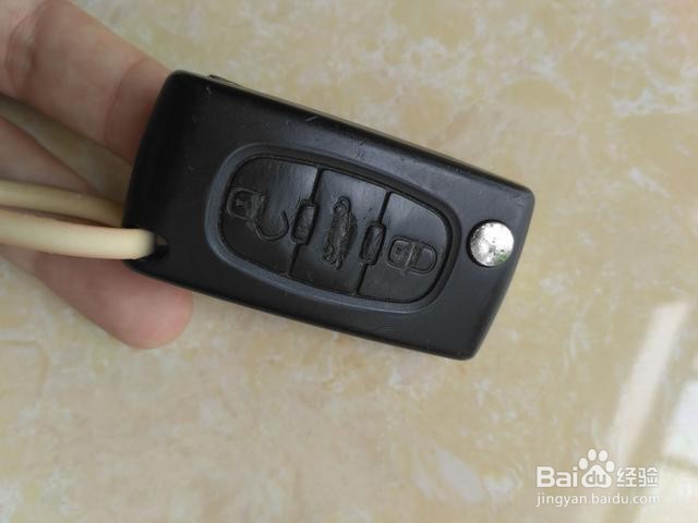 标致408换遥控电池教程