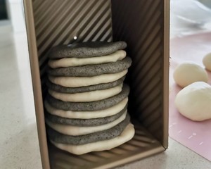 黑芝麻斑马纹吐司的做法