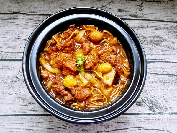 板栗排骨煲的做法