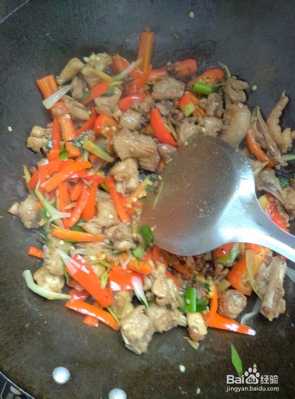 如何做出美味的家常菜红烧鸡块让人回味无穷呢