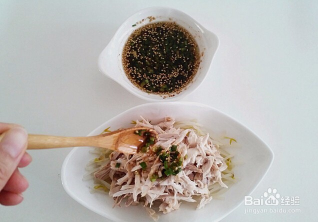 教你做亚麻籽油芽菜凉拌手撕鸡