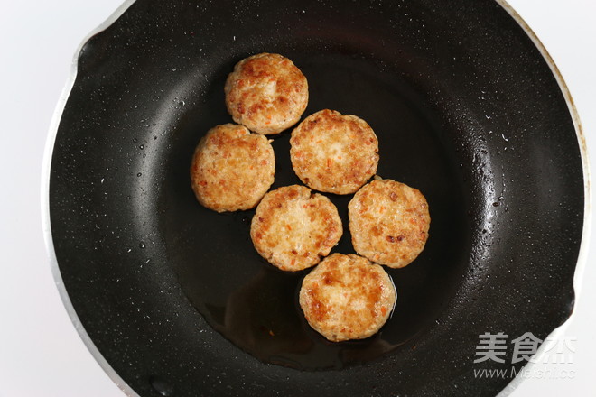 鲜肉豆腐荸荠饼
