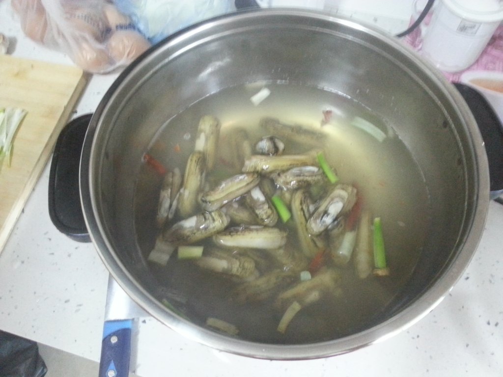 教你做辣炒小人仙，真是难得的美味