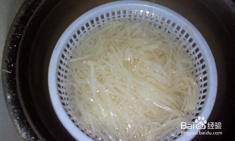 爽口开胃凉拌土豆丝的详细做法