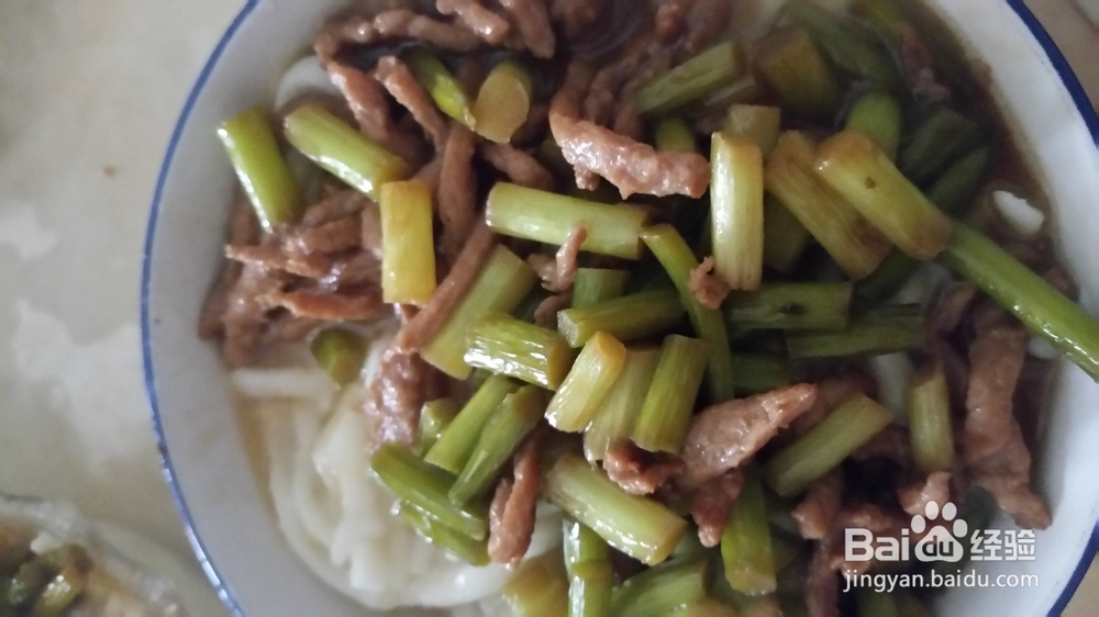 蒜苔肉丝面的家常做法