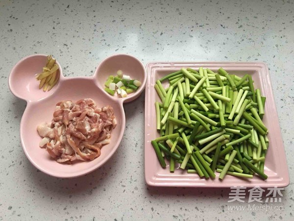 蒜苔肉丝的做法