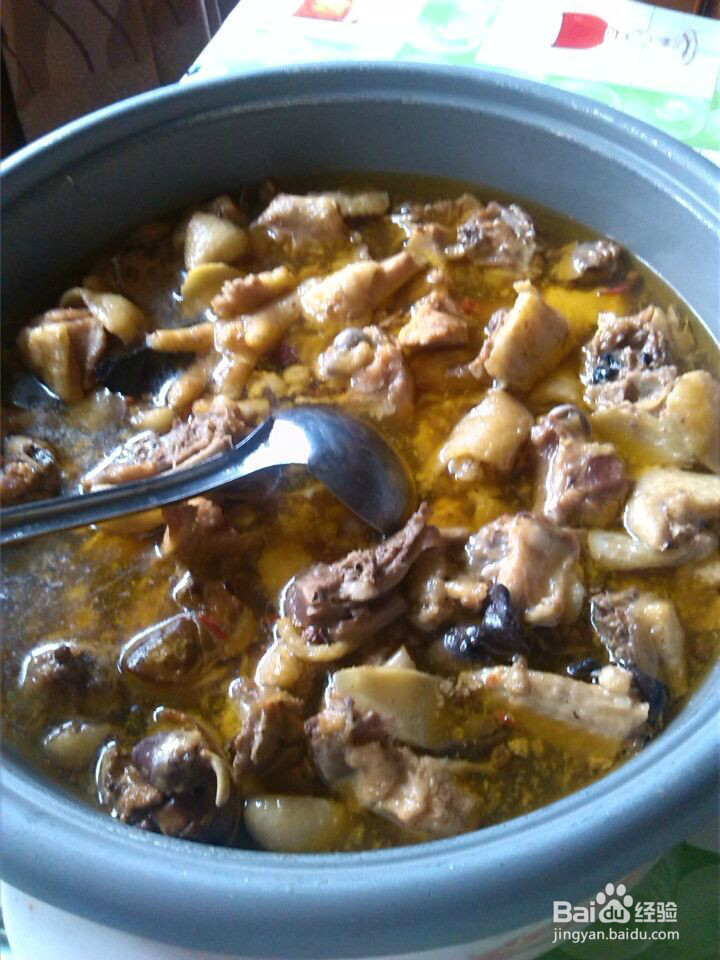 怎样制作清汤辣味鸡？