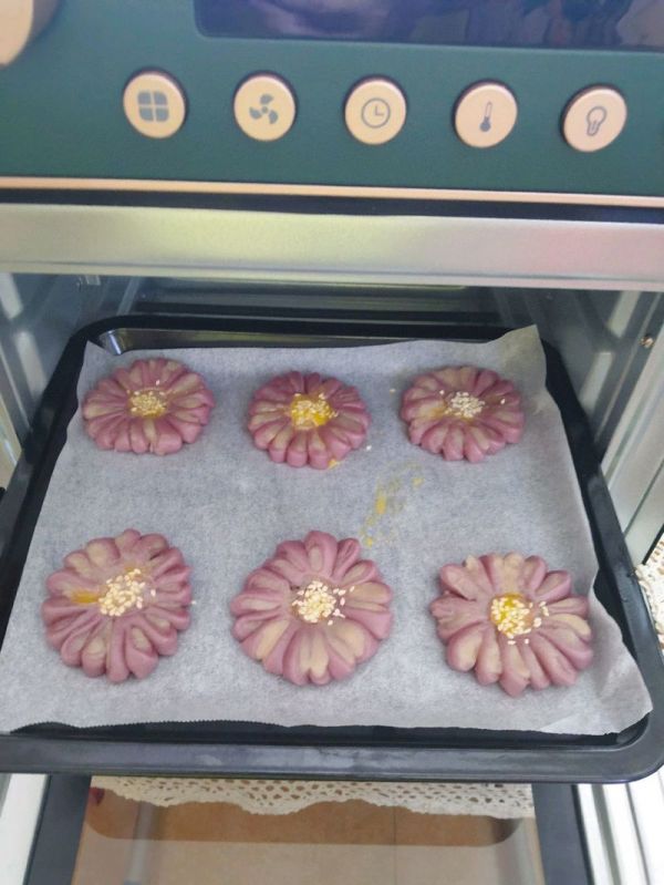 紫薯花朵豆沙酥饼