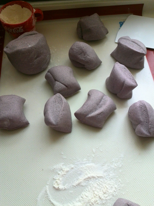 紫米青椒肉丁包子