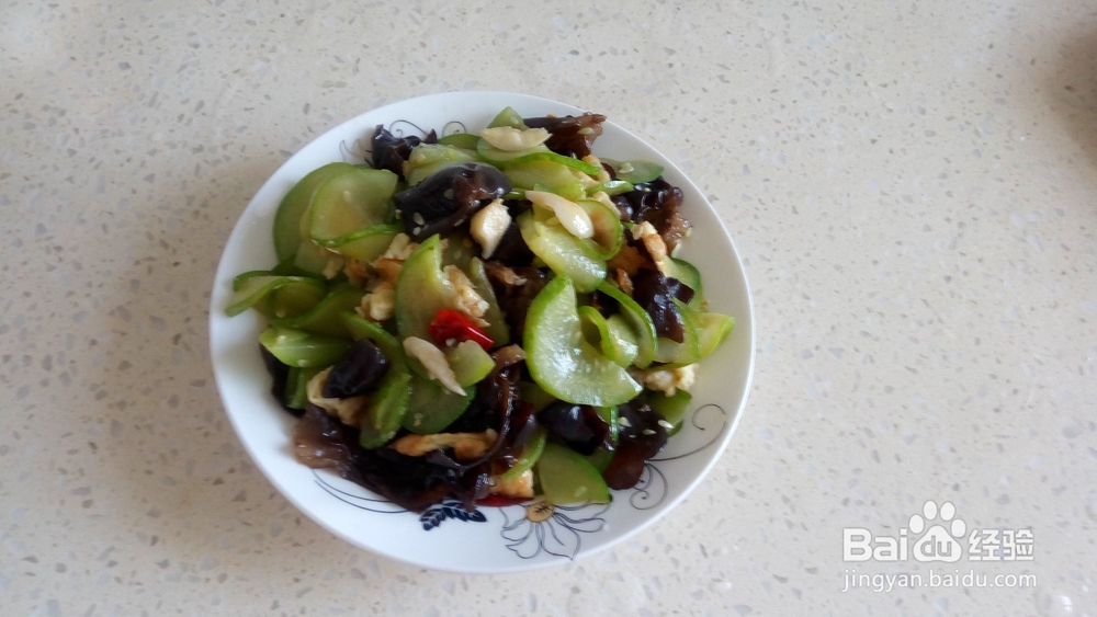 木耳黄瓜炒蛋的做法