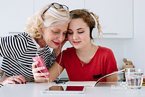 初乳有毒不能让宝宝喝?别秀智商了