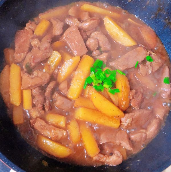 红烧土豆猪柳盖饭