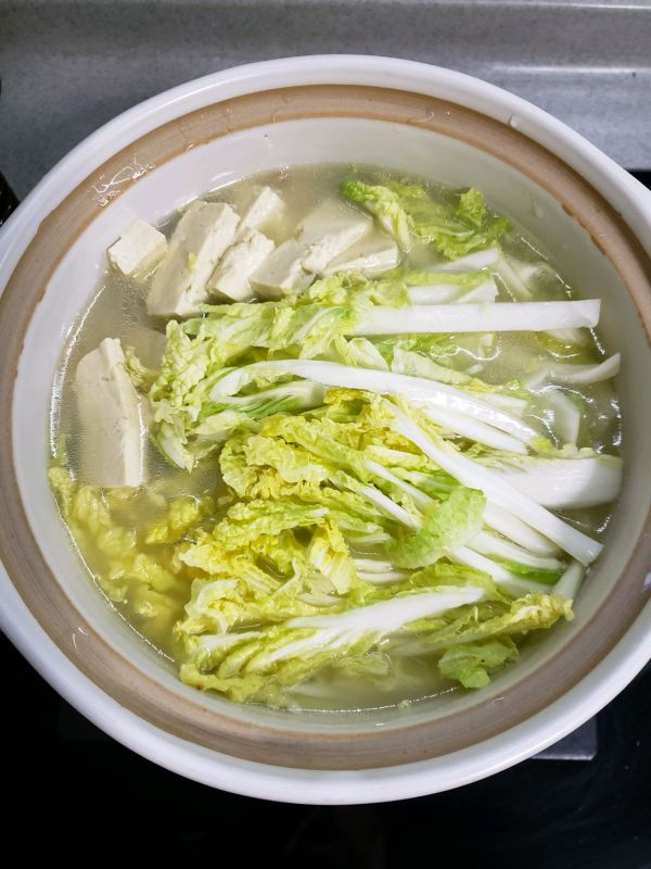 白菜豆腐粉丝鸭架汤