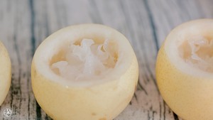 怎么做银耳炖梨盅？银耳炖梨盅的做法