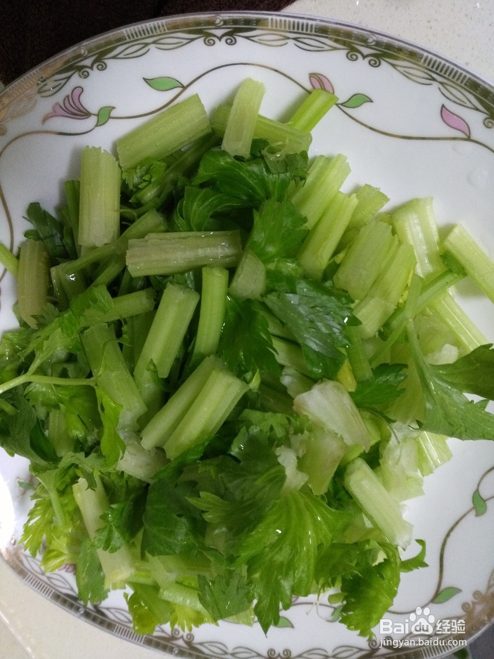 牛肉炒芹菜怎么做