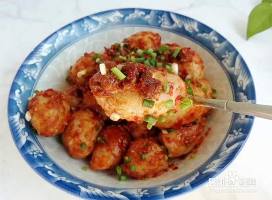 牛肉酱蒸芋头的家常做法