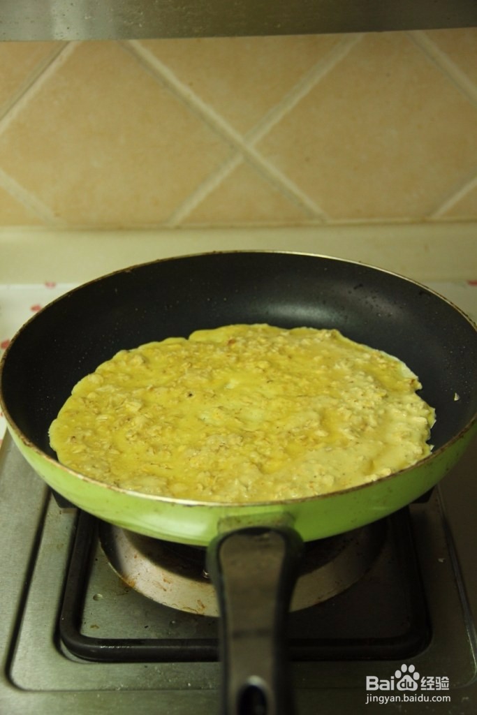 如何做出好吃的燕麦蛋饼卷土豆丝
