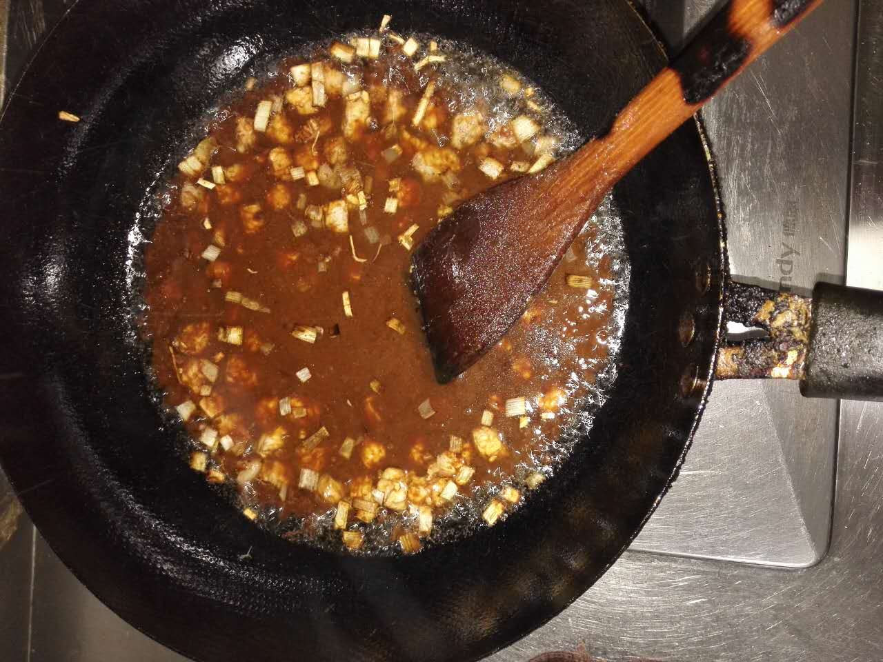 老北京做的老北京炸酱面，吃了一碗再想一碗！