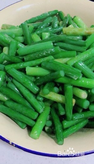 蒜苔溜肉段——绝味家常