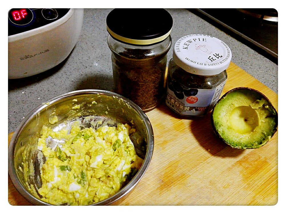 教你做宝宝最爱之虾蓉蛋黄泥,好吃极了