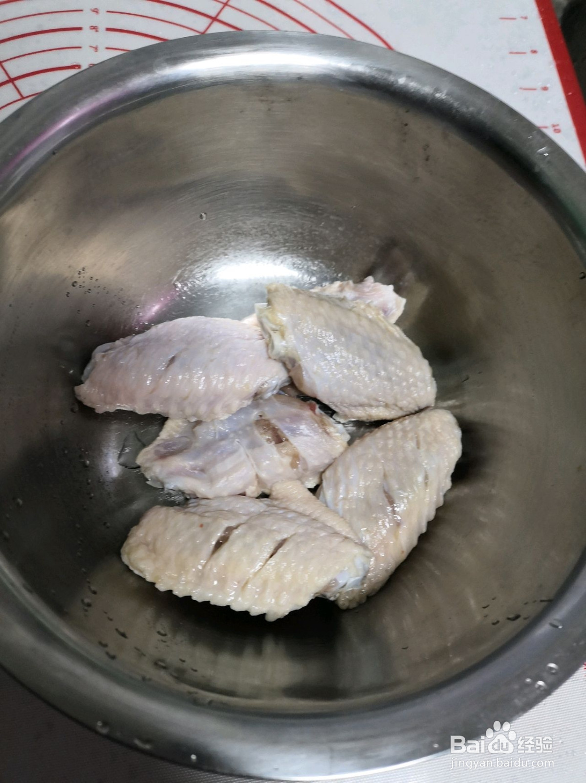 鲜嫩多汁奥尔良烤翅的做法