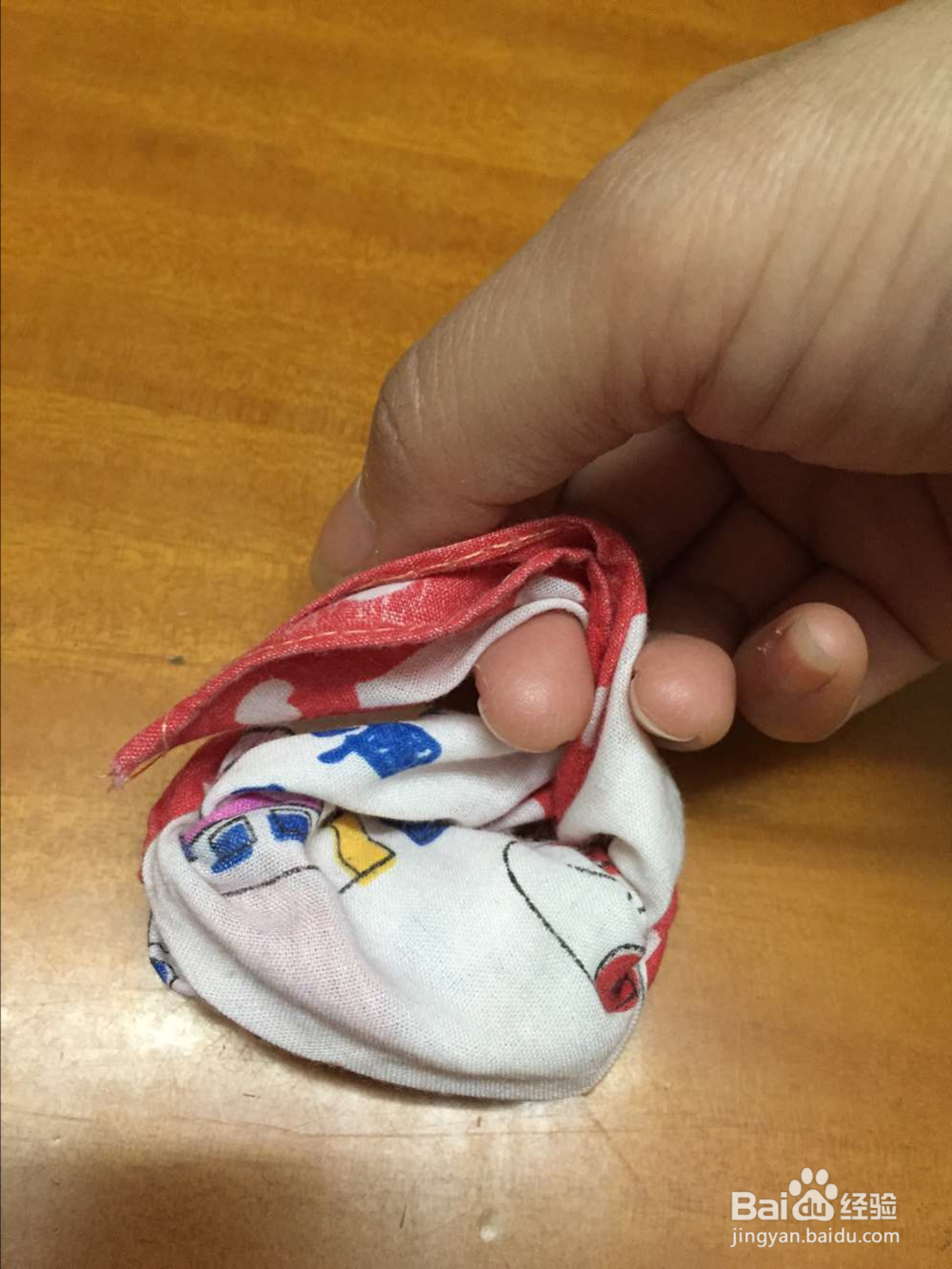 教你如何用手帕制作小老鼠