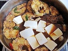 鳕鱼炖豆腐的做法