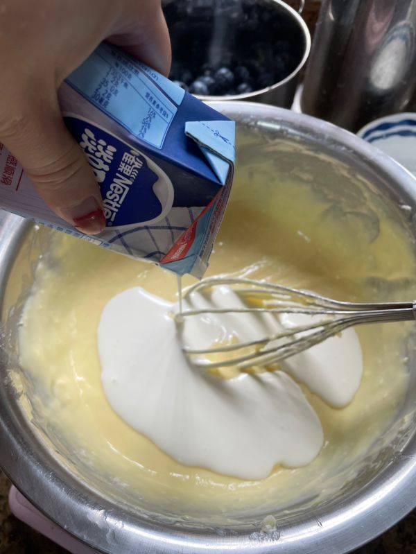 蓝莓巴克斯蛋糕