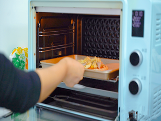 虾仁土豆泥披萨怎么做？