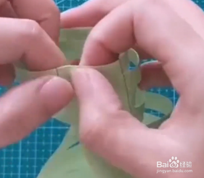 如何制作会走的毛毛虫