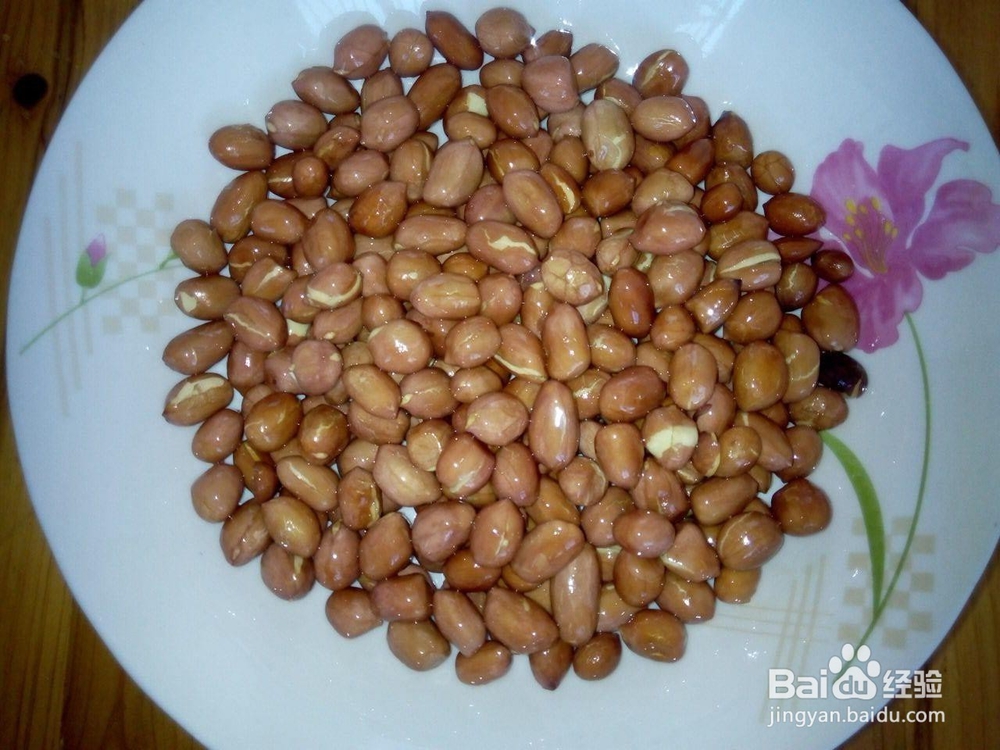 爆花生米怎么做不会烧糊?