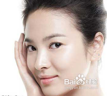 夏季怎样控油保湿