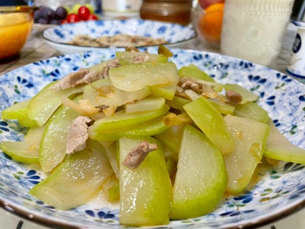 葫芦炒榨菜肉丝