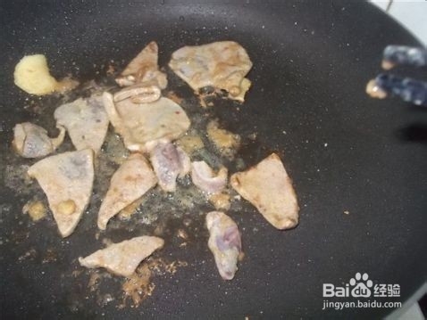 怎么做小白菜炒肉丸猪肝