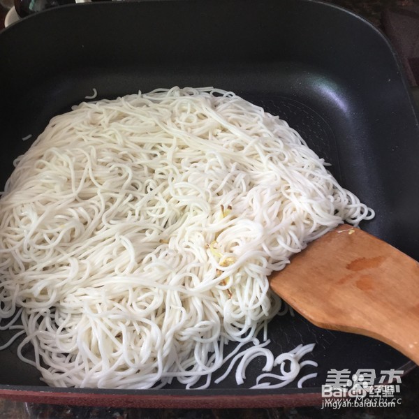 鸡蛋青菜炒面