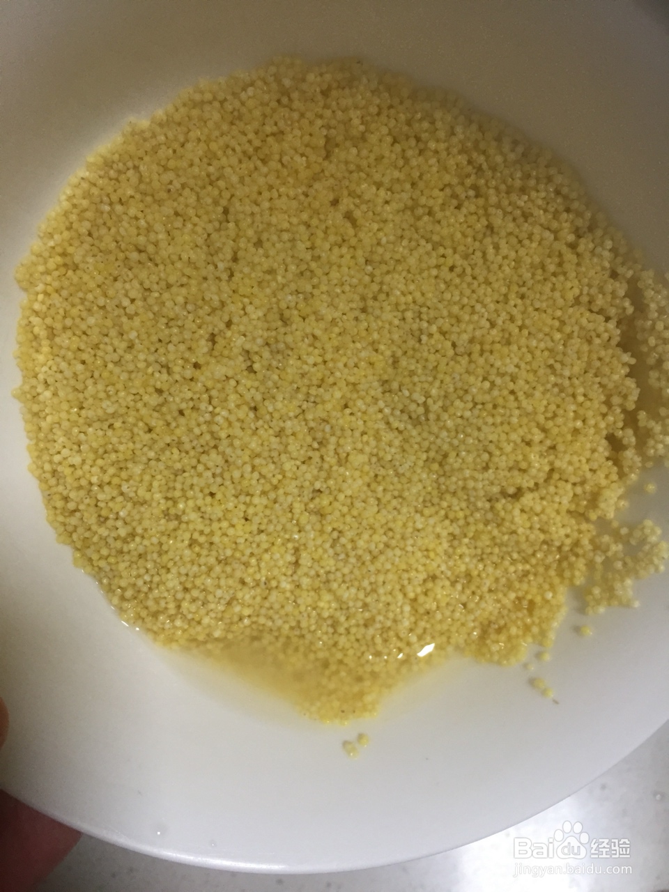 香味浓郁的小米锅巴