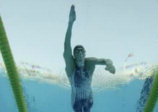 如何高效学习游泳：怎样游的又轻松又高效