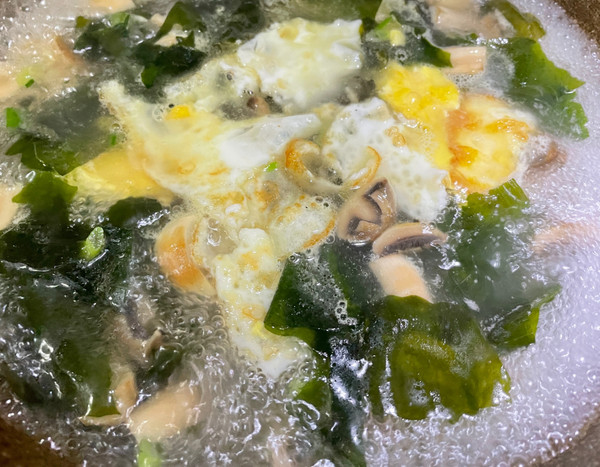 低脂裙带菜白蘑菇汤