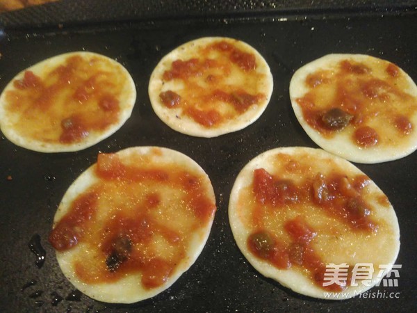 迷你饺子皮披萨