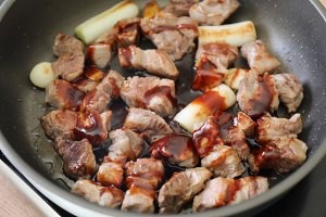 怎么做黄焖牛腩