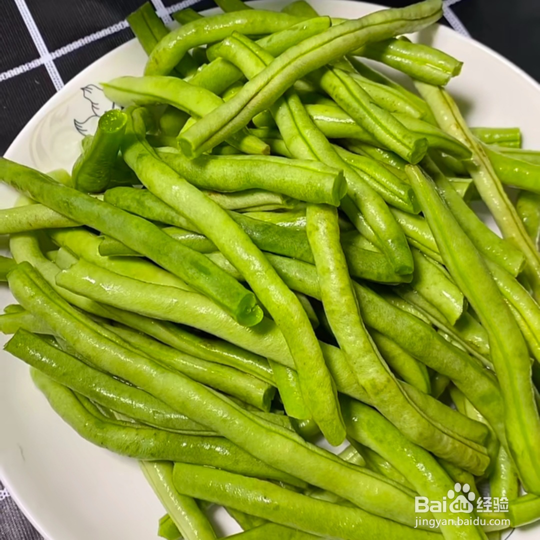2020茄子焖豆角的做法