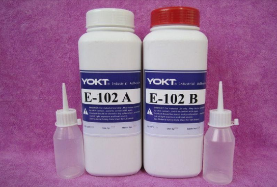 什么胶水粘塑料玩具最牢固