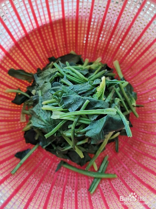 菠菜炖双耳的做法