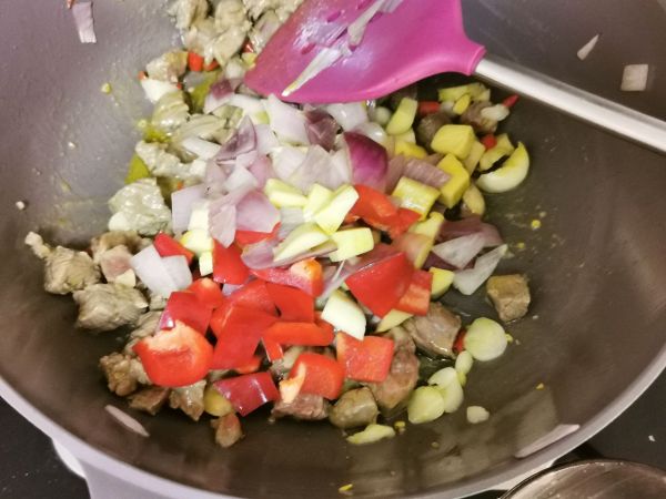 黑椒杏鲍菇牛肉粒