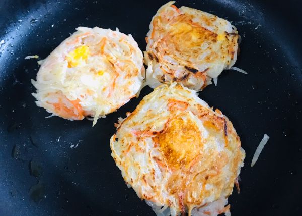 鸟巢土豆丝煎蛋饼